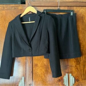 Navy black Suit. Short jscket